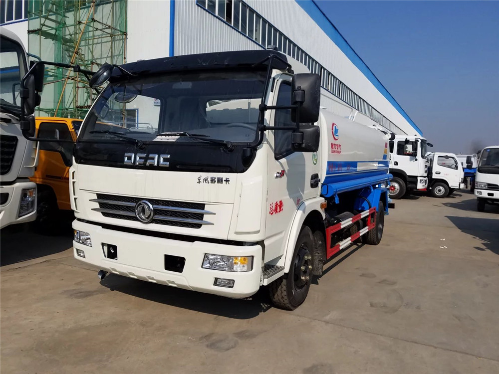 25臺消防灑水車出口緬甸發車儀式隆重舉行 25臺消防灑水車出口緬甸發車儀式隆重舉行